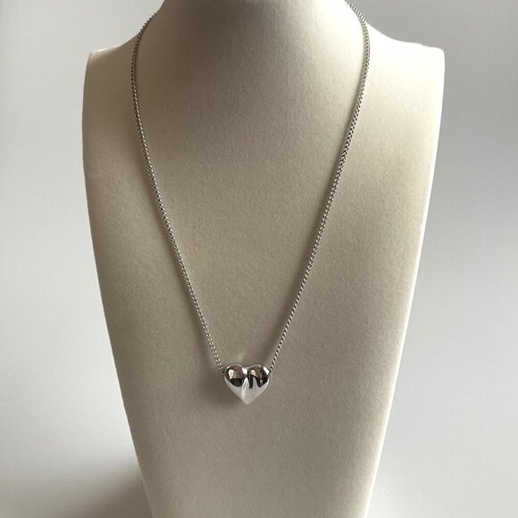 VINTAGE AVON PUFFY HEART PENDANT NECKLACE - Picture 12 of 16